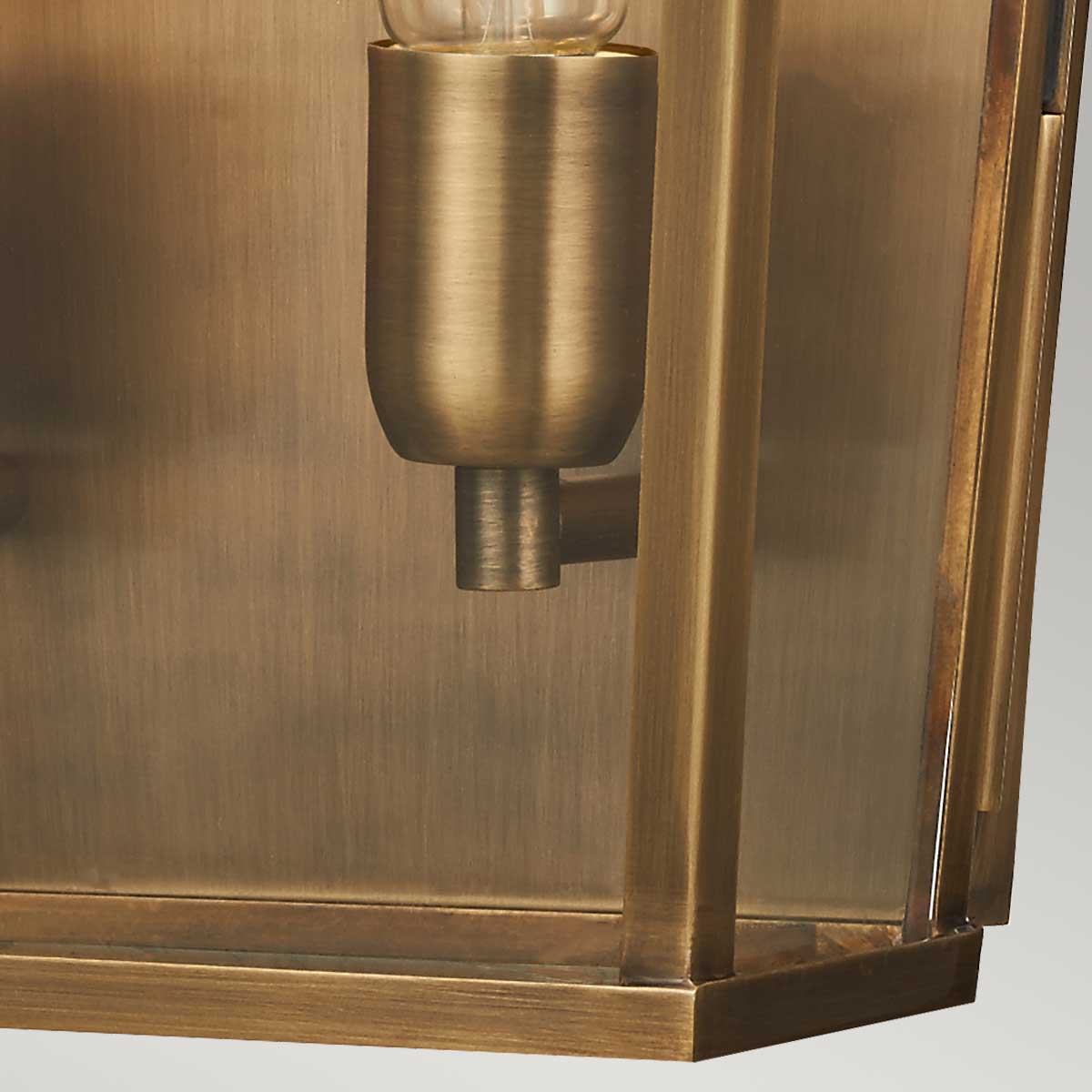 Настенный фонарь Elstead Lighting MANSION-HOUSE-L-BR. Бренд: Elstead Lighting Настенный фонарь Elstead Lighting MANSION-HOUSE-L-BR. Бренд: Elstead Lighting. Настенные фонари