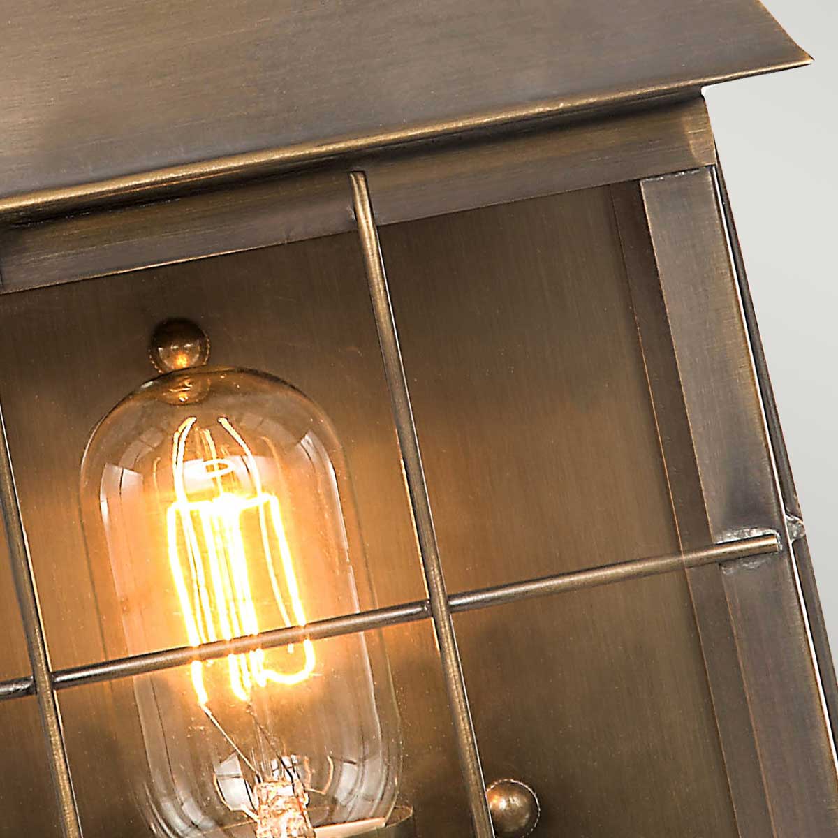 Настенный фонарь Elstead Lighting HYDE-PARK-BR. Бренд: Elstead Lighting Настенный фонарь Elstead Lighting HYDE-PARK-BR. Бренд: Elstead Lighting. Настенные фонари
