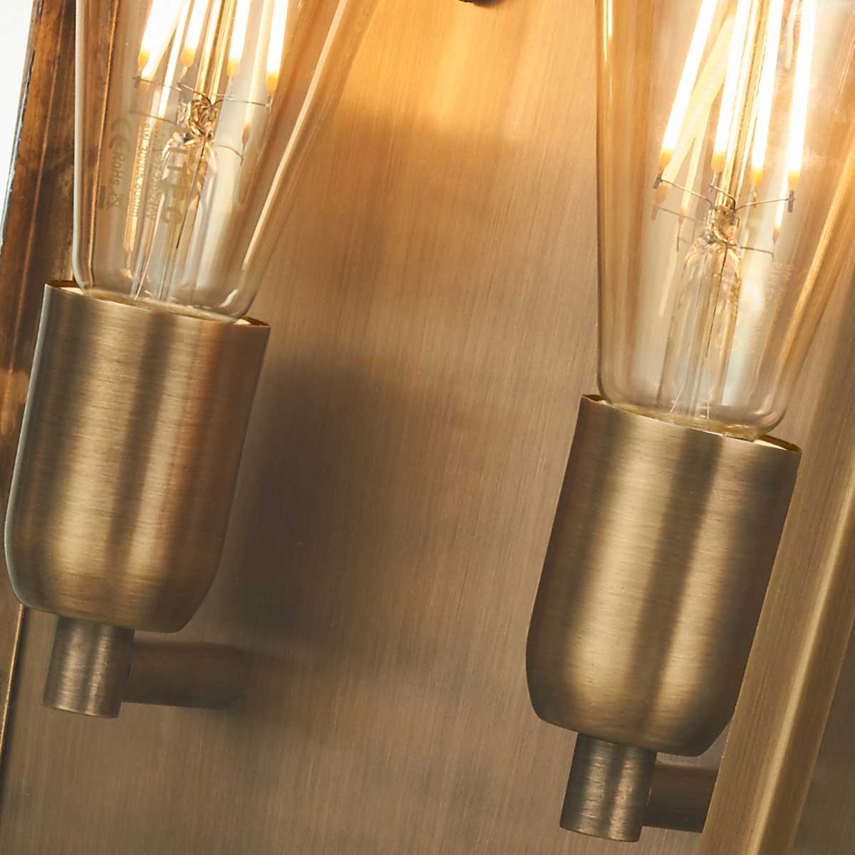 Настенный фонарь Elstead Lighting MANSION-HOUSE-L-BR. Бренд: Elstead Lighting Настенный фонарь Elstead Lighting MANSION-HOUSE-L-BR. Бренд: Elstead Lighting. Настенные фонари