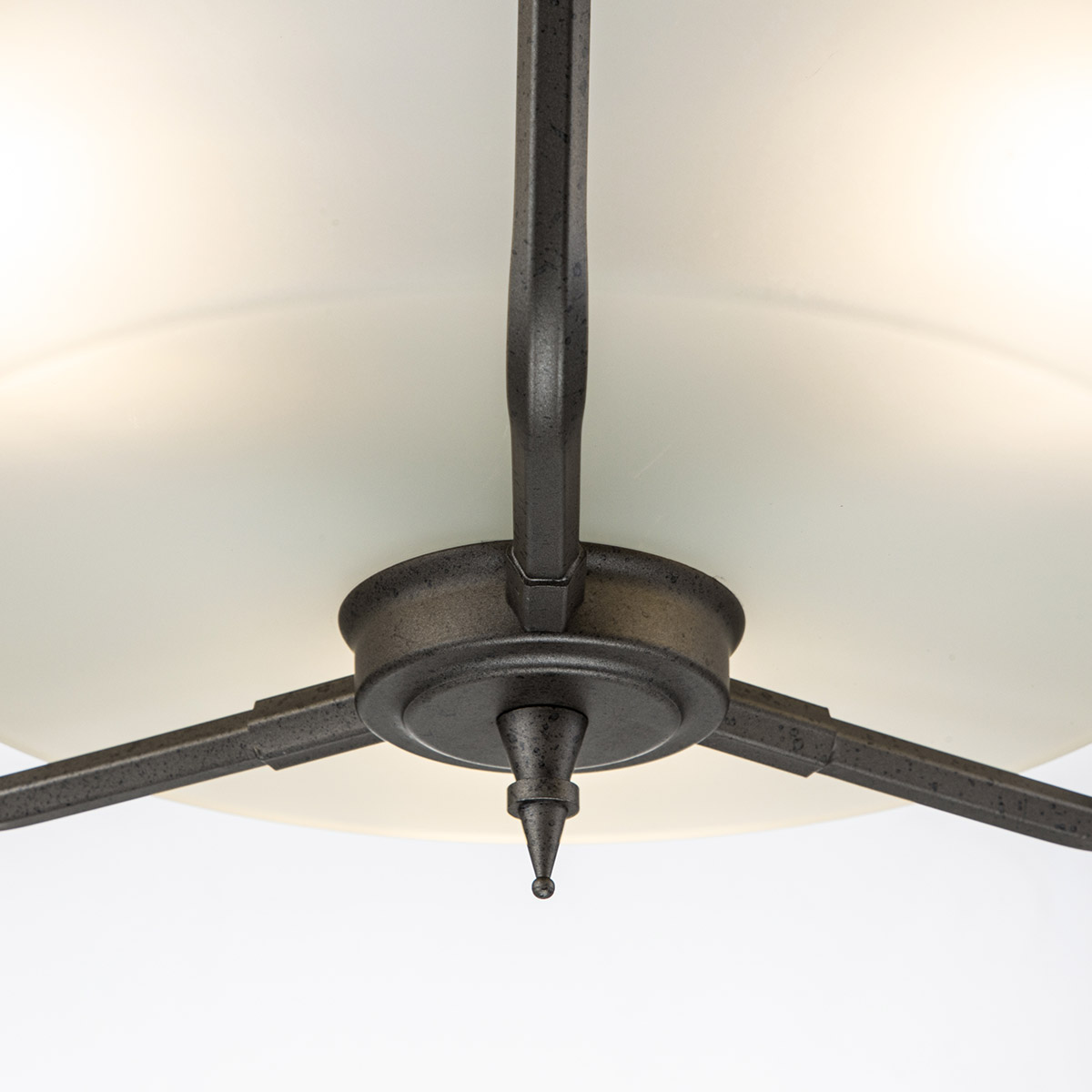 Потолочный светильник Elstead Lighting CROWN-SF. Бренд: Elstead Lighting Потолочный светильник Elstead Lighting CROWN-SF. Бренд: Elstead Lighting. Потолочные светильники
