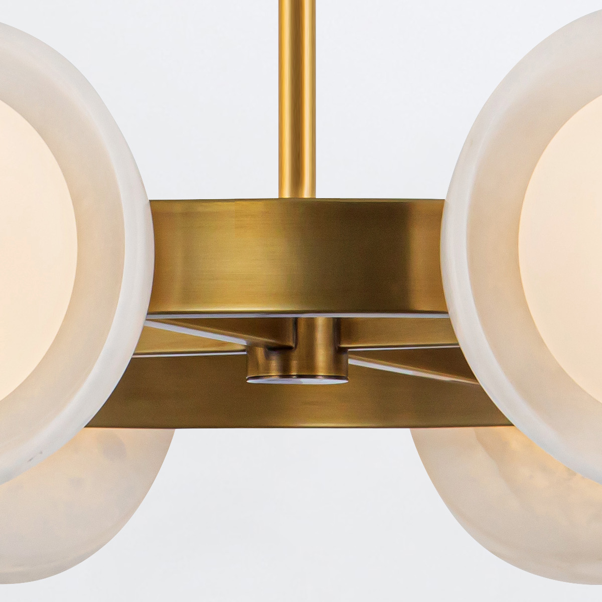 Люстра Alora ALONSO QN-ALONSO8-VBS-AR. Бренд: Alora Люстра Alora ALONSO QN-ALONSO8-VBS-AR. Бренд: Alora. Люстры