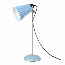 Настольная лампа Hector Medium Pleat Table Light, Light Blue, Настольные лампы | Костяной фарфор | Хром/Никель/Синий Синий.