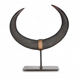 2781-79 FAUX KENYA HORN ON STAND 2781-79 FAUX KENYA HORN ON STAND, Настольный декор.