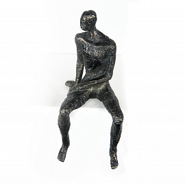 01902 Скульптура Позирующий мужчина, Настольный декор.