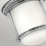 Потолочный светильник для ванных комнат QN-HADRIAN-MINI-F-CM-OPAL. Бренд: Hinkley. Потолочные светильники для ванных комнат